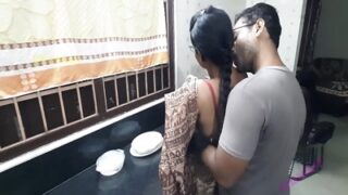 Adegan Panas Devar Dan Bhabhi Di Dapur