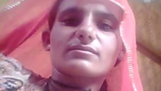 Tante Rajasthan Menggesek Memek