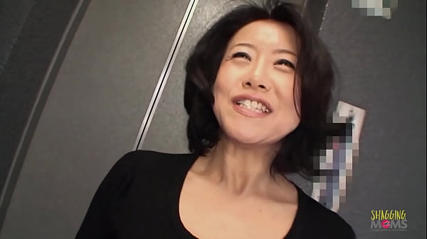 Wanita Asia Dewasa Tak Sabar Menikmati Semua Mainan Seks Di Vaginanya Yang Basah