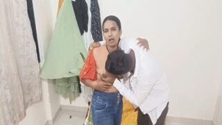 Bhabhi Ngerekam Adegan Mesum Sama Devar Yang Horny, Penuh Nafsu Liar Khas India.