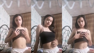 Gadis Smp Cantik Mainin Memek Sendiri