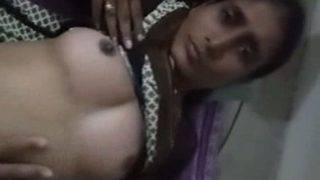 Istri India Telanjang Digelitik Jari Hingga Basah