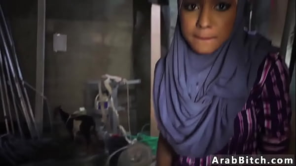 Paha Arab Montok Jatuh Di Titik Drop, 23km Dari Pangkalan