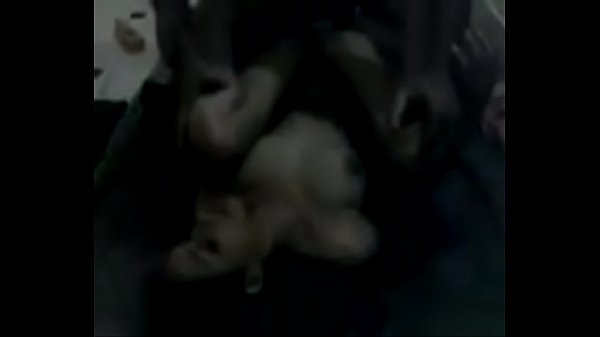 Pasangan India Imut Dan Seksi Bikin Video Mesum, Cek Lebih Banyak Di Desi-scandals.com