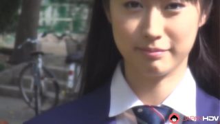 Tomomi Motozawa Menggoda Teman Sekelas Dengan Seragam Sekolah Yang Menggoda