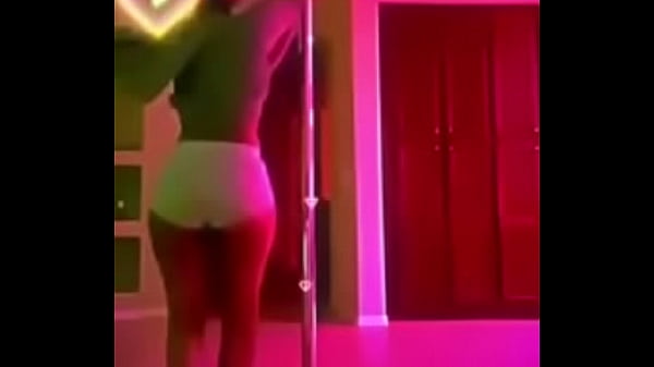 Penari Telanjang Eksotis Desi