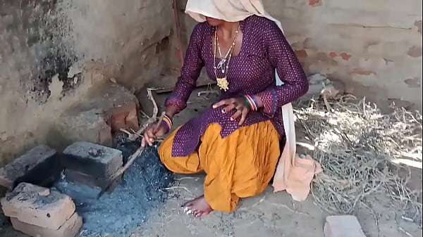 Desi Bhabhi Dalam Salwar Suit Ketat Ditembak Habis-habisan, Anal Seks Paling Hot!