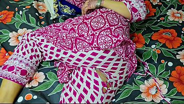 Ibu Tiri Celananya Sobek, Anak Tiri Langsung Ngewe Memeknya Sampai Pantatnya Mulus