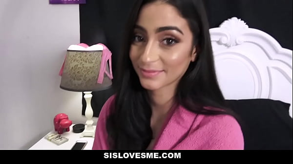 Ajak Kakak Tiri (jasmine Vega) Ngecap Kontol Biar Dapet Duit