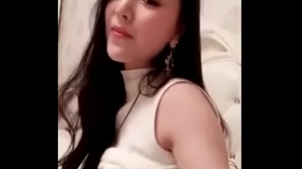 Cewek Indonesia Lagi Mainin Memek Sampe Basah Kuyup