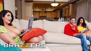 Sara Arab Yang Menggoda Menggoda Pacar Teman Sekamarnya Untuk Sesi Nge-seks Panas Di Belakangnya – Brazzers