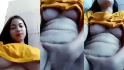 Abg Montok Toket Bulat Colmek Pakai Baju Kuning Bikin Crot.