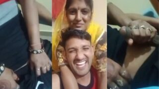 Bhabhi Tua Garang Ngocok Kontol Devar Di Bokep Rajasthani