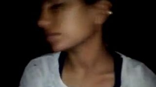 Tonton Video Foreplay India: Cewek Desi Sange Digeberin Sampai Pussy Muncrat!