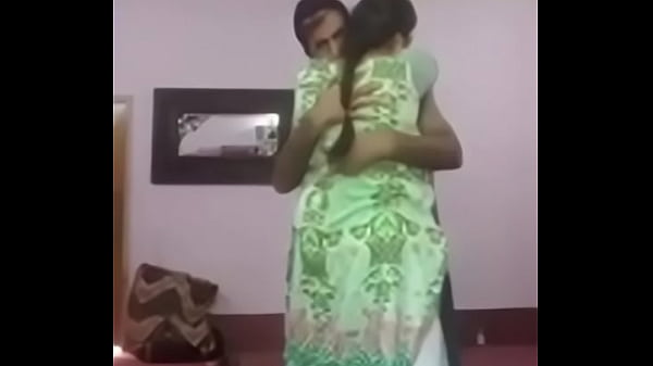 Pasangan Desi Lagi Seru-seruan Di Ranjang, Bikin Makin Panas