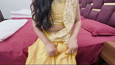 Bhabhi Bas Gili Chut Dekar Devar Ka Gussa Utara, Jab Tak Pani Na Gir Gaya
