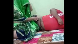 Desi Pasutri India Lagi Ngewe Panas Di Ranjang, Crot Sampe Muncrat