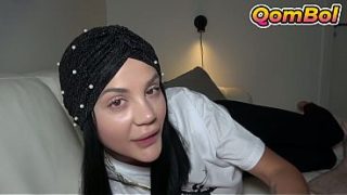 Ngencengin Seru Bareng Kakak Tiri Berjilbab Turki Elnaz