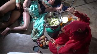 Dapur Mami Tiri, Gerakan Nakal Di Dapur India, Mami Tiri Desi Bikin Ngaceng