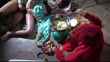 Dapur Mami Tiri, Gerakan Nakal Di Dapur India, Mami Tiri Desi Bikin Ngaceng