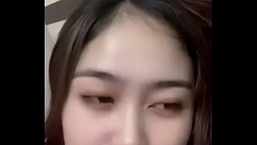Cewek Indonesia Live, Goyang-goyang Bikin Makin Panas, Siap-siap Keluar Air Liur.