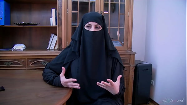 Kesepakatan Abad Ini Ditutup Dengan Ngeseks Bareng Hijab Arab Nakal – Lilimissarab