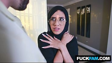 Hijabis Tembus Celah Keperawanan Angel Del Rey, Siap Aku Hajar