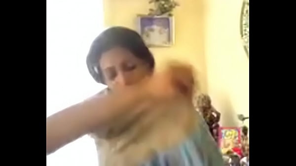 Malu-malu Tapi Nafsu, Cewek Desi Peluk Pacar Sambil Desah Desah.