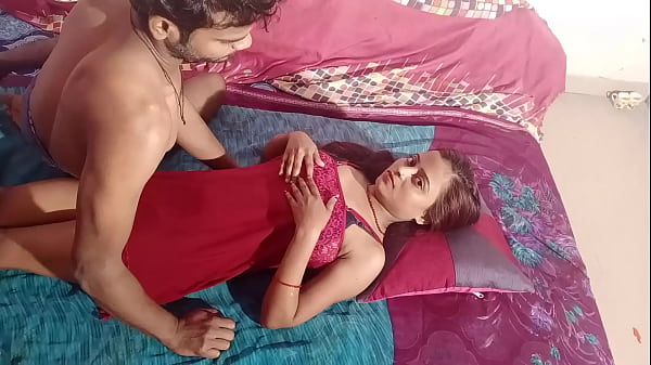Ibu Rumah Tangga India Paling Hot, Montok, Nafsu Berat Sama Suami – Suara Desah Hindi Penuh Mesum