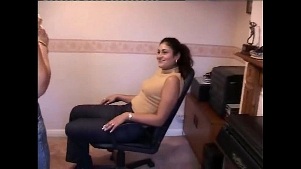 Cewek India Malvina Sama Lisa Inggris Saling Jilat Memek Basah Kencang #3