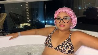 Madrastra Jalang Mandi Telanjang Bareng Anak Tiri Di Jacuzzi, Sambil Ngajakin Ngentot Gegara Bokap Lagi Keluar.