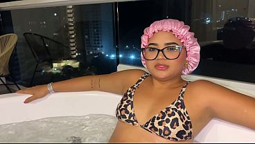 Madrastra Jalang Mandi Telanjang Bareng Anak Tiri Di Jacuzzi, Sambil Ngajakin Ngentot Gegara Bokap Lagi Keluar.