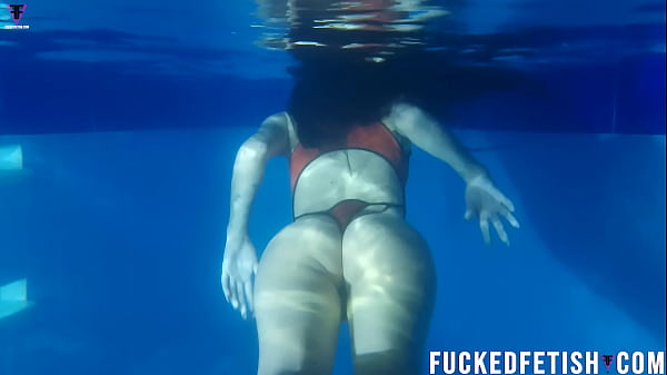 Helen Star Nyebur Di Kolam Pake Masker Diving, Beudug-beudug Basah Kuyup Bikin Ngiler