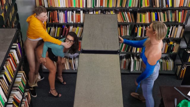 Mau Tahu Aja? Si Pustakawan Nakal Kena Kontol Mahasiswa Di Perpustakaan