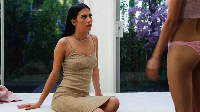 Netgirl – Pasangan Imut Ngacengin Threesome Panas Bareng Mila Marie, Sona Belle
