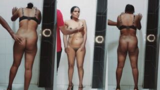 Pria Ngegas Nundukin Cewek Di Bdsm, Nikmatin Desi Sex Keras.