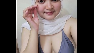 Hari-hari Awal Goyang Twerk Sambil Pakai Hijab, Bikin Panas Dan Penuh Godaan.
