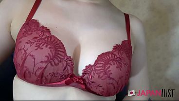 Pantat Gede Cewek Jepang Dikocok Dalem Sampe Crot Di Memek