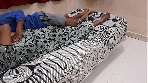 Bini India Montok Digenjot Habis-habisan Sama Suaminya Yang Kurus Kering, Adegan Penuh Gairah – Versi Hindi Panjang