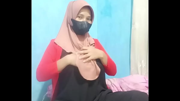 Gadis Hijab Ngenakin Dildo Sampe Crot, Becek Semua.