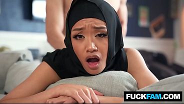 Hijabi Dicerobok Budaya Amerika, Jade Kimiko Digebuk Parker Ambrose Sampai Meremang.