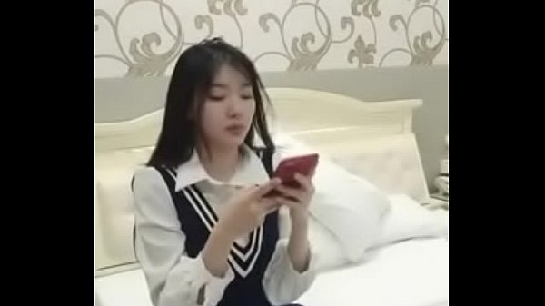 Cewek China Colmek Di Depan Kamera, Basah Kuyup, Nafas Tersengal-sengal.