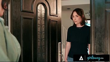 Gadisjalan – Sarah Tentara Montok Berpayudara Besar Balas Dendam Dengan Komandan Casey Calvert Yang Dulu Nunggangin Dia