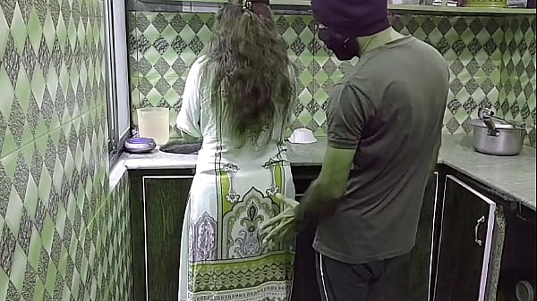 Ngentot Bhabhi India Di Dapur, Sambil Masak, Suara Hindi, Nikmat Banget