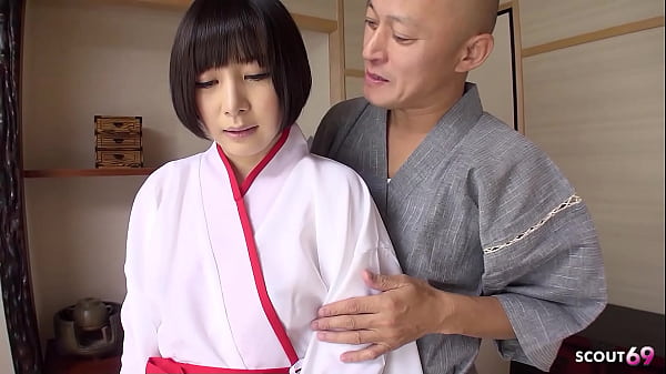 Guru Jepang Ngewe Bokong Cewek Tradisional, Crot Di Dalem, Nggak Disensor.