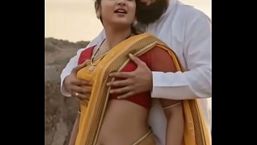 Desi Bhabhi Saree Me Bade Boobs Dabake Chodne Ka Maza