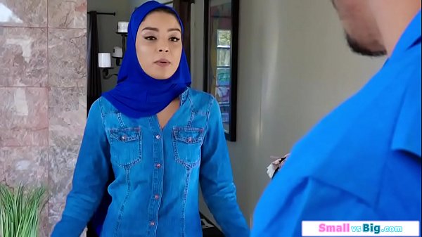 Gadis Arab Digebuk Bergiliran Sama Dua Cowok Gede
