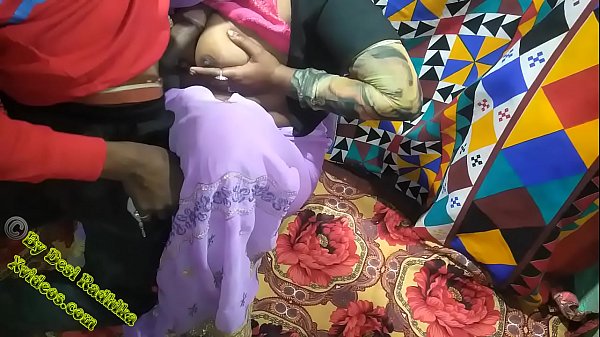 Desi Indian Bhabhi Digebek Sama Selingkuhan Di Kamar, Suara Hindi Jelas Bikin Makin Panas.