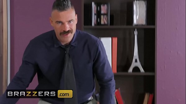 Bos Besar Remote Control, Monitnya Montok Montok Di Kantor – Monique Alexander & Charles Dera