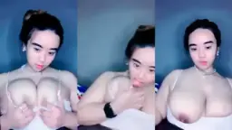 Jijiw Ange, Jilat Uting Toket Buletnya Yang Bikin Ngiler.